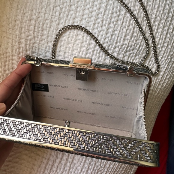 Gun metal/ gray embossed leather patttern - Picture 11 of 12